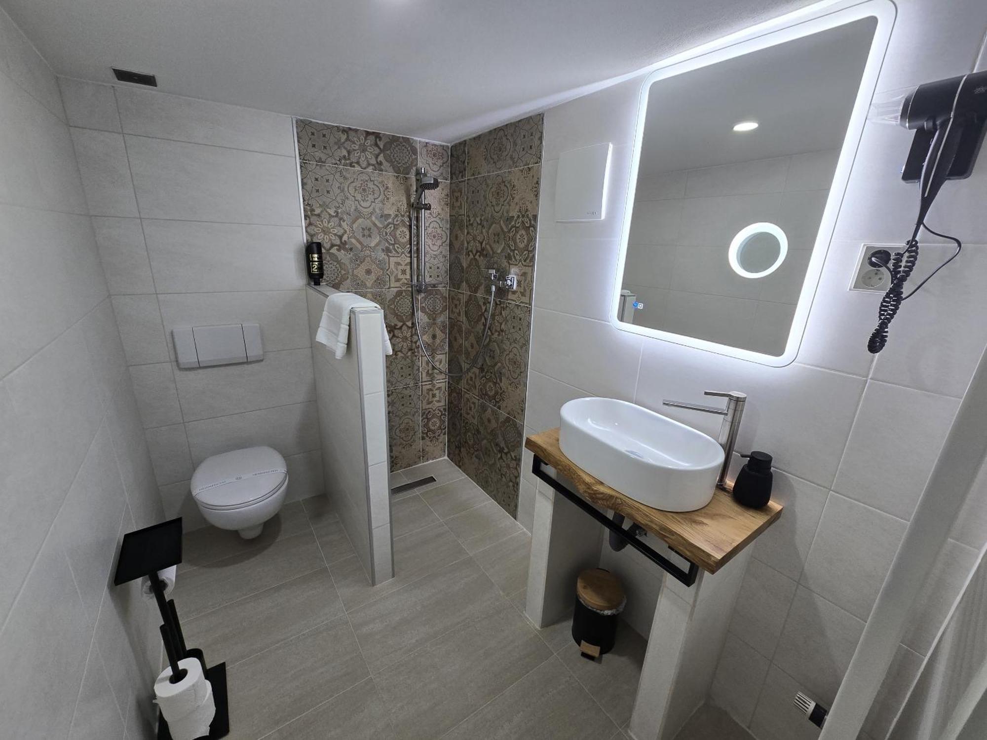 Bed and breakfast Zur Goldenen Sonne 3*