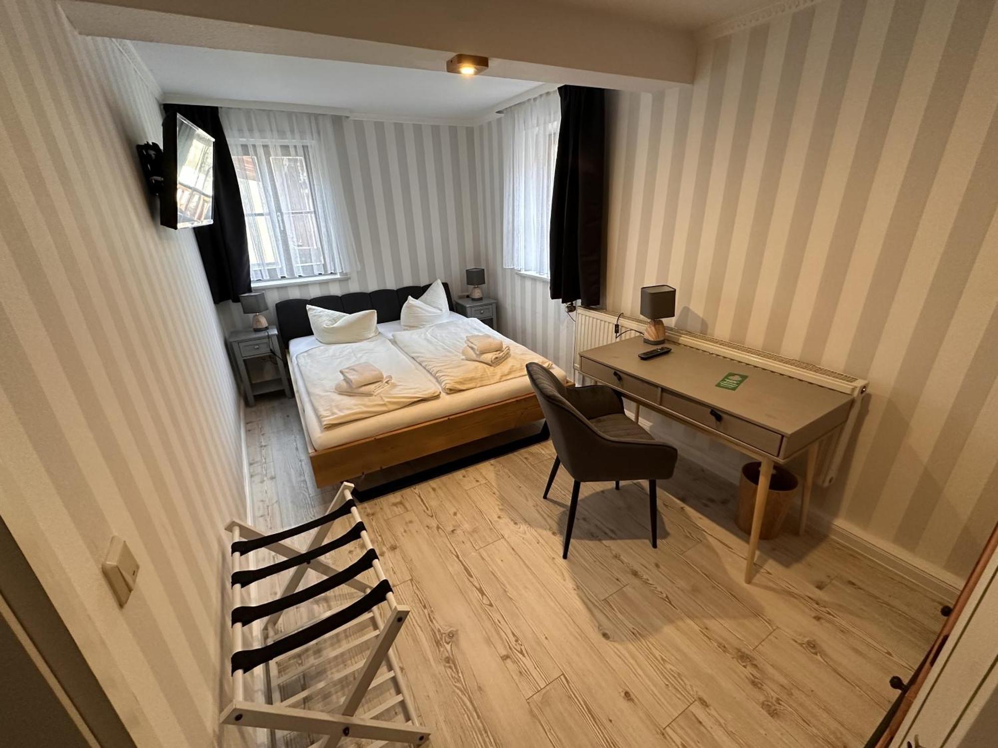 Zur Goldenen Sonne Bed and breakfast 3*