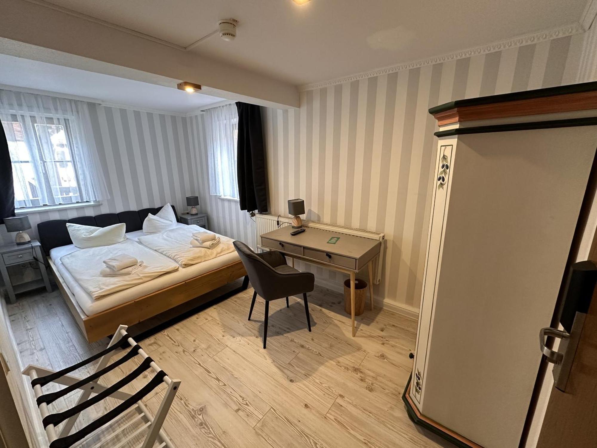 Bed & Breakfast Zur Goldenen Sonne